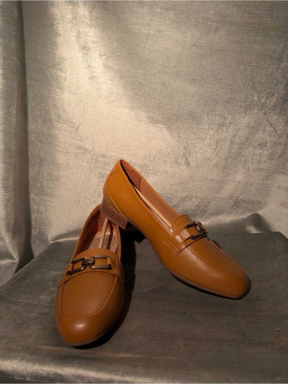 Clarks Juliet Echo Tan Leather Horsebit Leather Shoes. Women's Size 10 Wide NEW